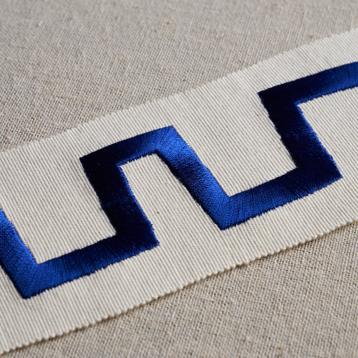 CORBU-TAPE-BLUE-SCHUMACHER-81771 - Schumacher Recortar