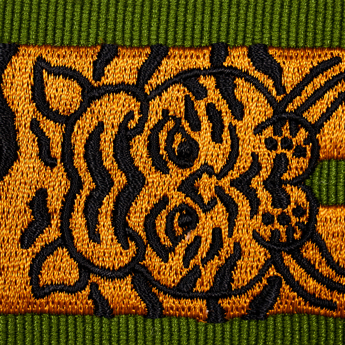 LE-TIGRE-EMBROIDERED-TRIM-GREEN-SCHUMACHER-82511 - Schumacher Trim