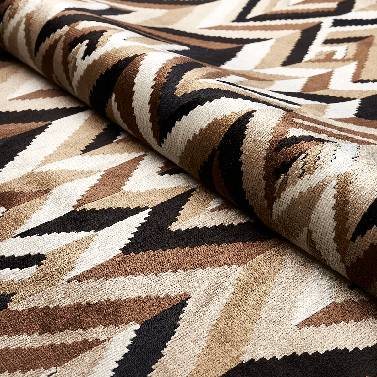 TAYLOR-VELVET-ESPRESSO-SCHUMACHER-82742 - Schumacher Fabric