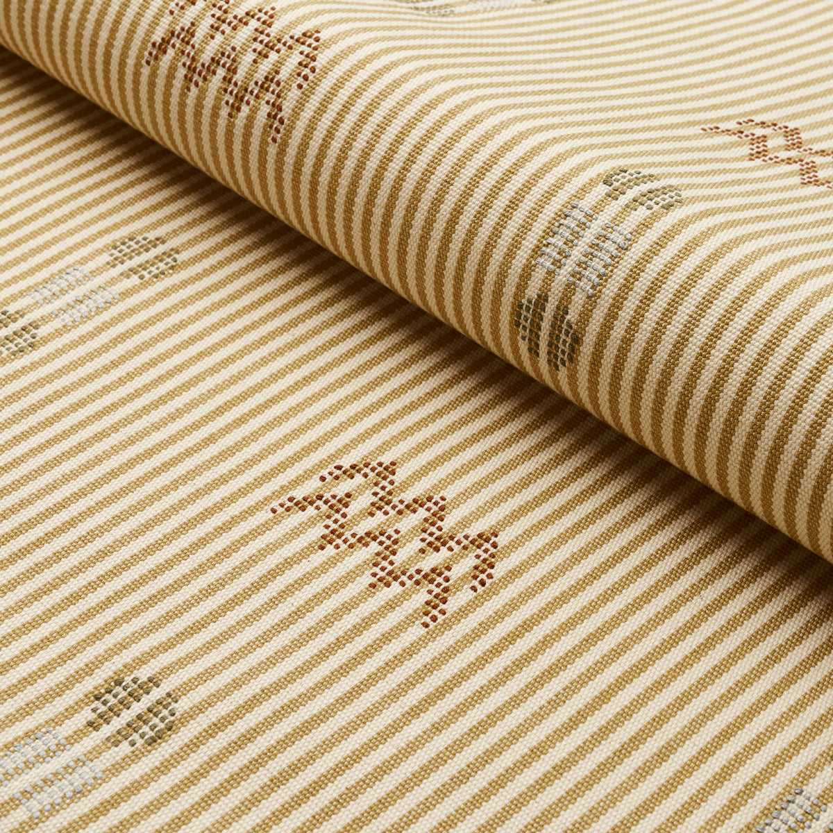 RIBBON-WHEAT-SCHUMACHER-82851 - Schumacher Fabric