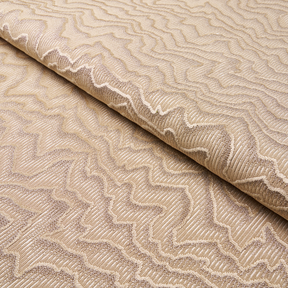 ZAMBEZI-VELVET-CHAMPAGNE-SCHUMACHER-83021 - Schumacher Fabric