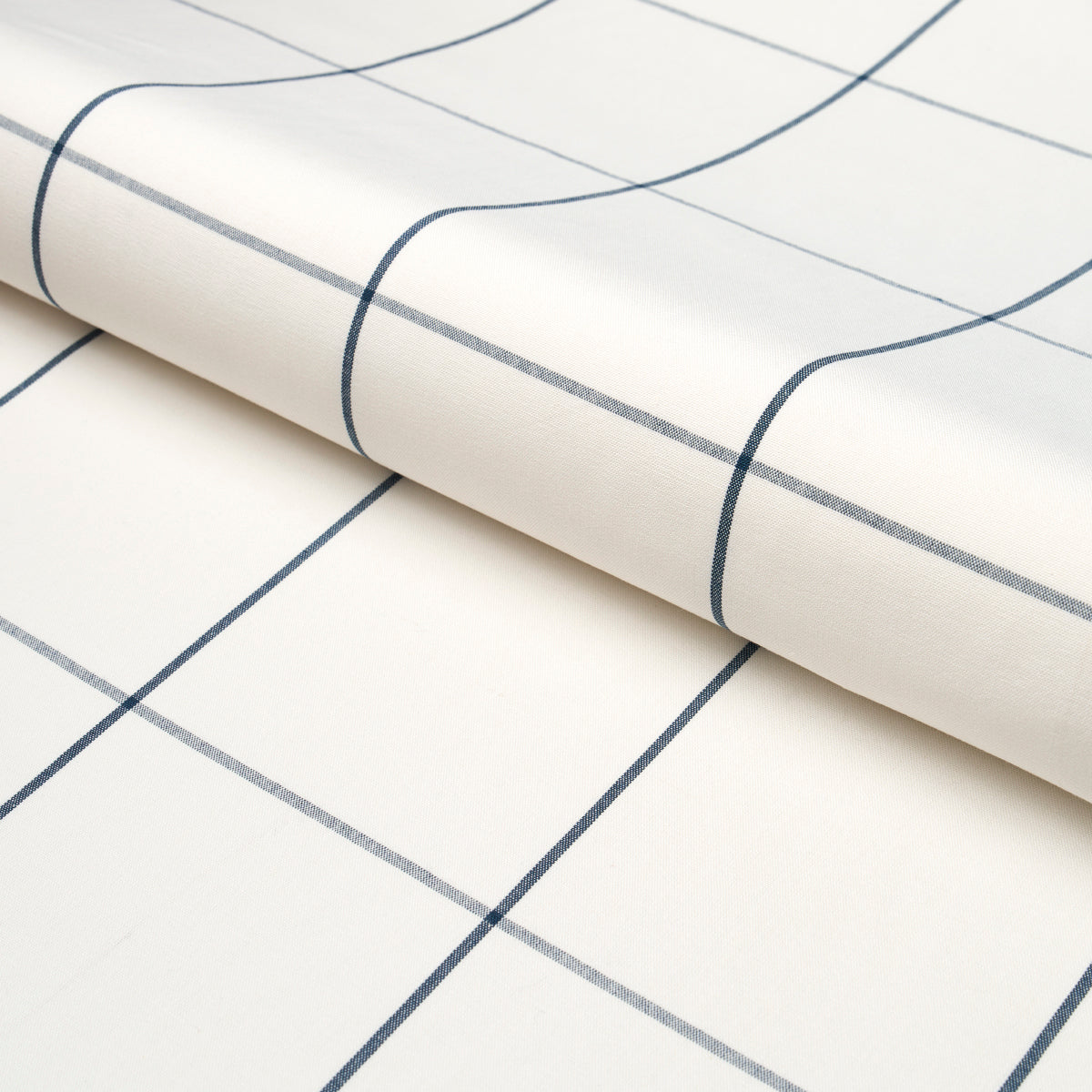 WOODMAN-CHECK-INDIGO-SCHUMACHER-83034 - Schumacher Fabric