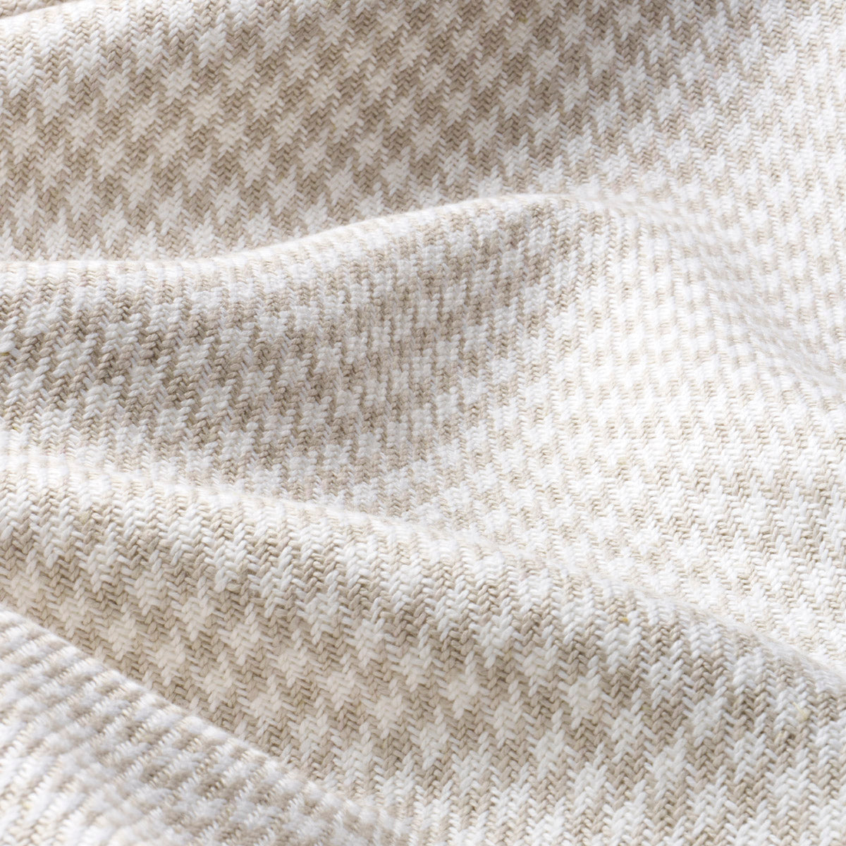 LOTTI-LINEN-HOUNDSTOOTH-GREY-SCHUMACHER-83340 - Schumacher Fabric
