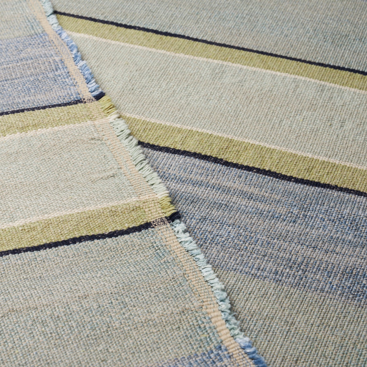 PIKES-STRIPE-AEGEAN-SCHUMACHER-83501 - Schumacher Tela