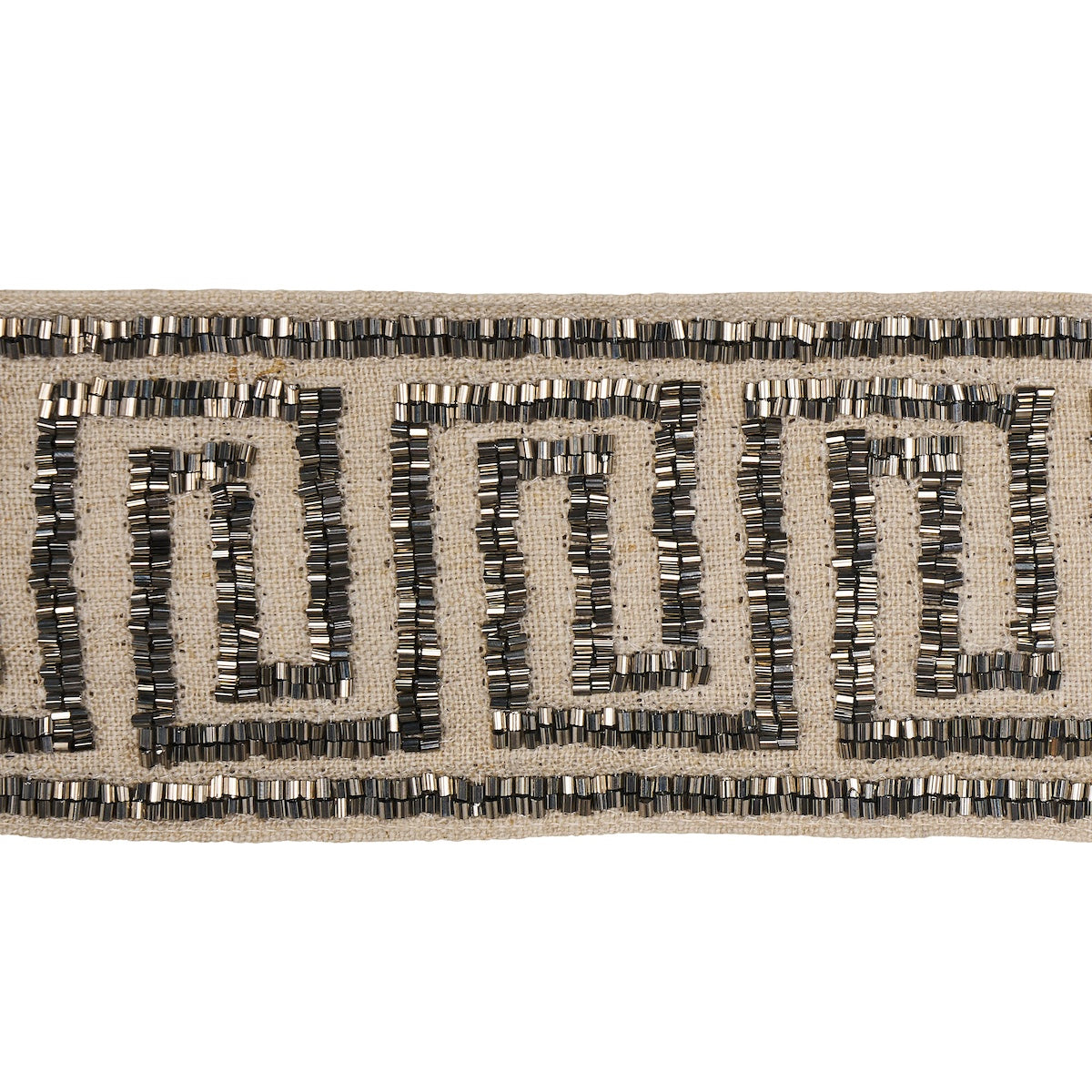 DELPHI-BEADED-TAPE-MERCURY-ON-NATURAL-SCHUMACHER-83640 - Schumacher Recortar