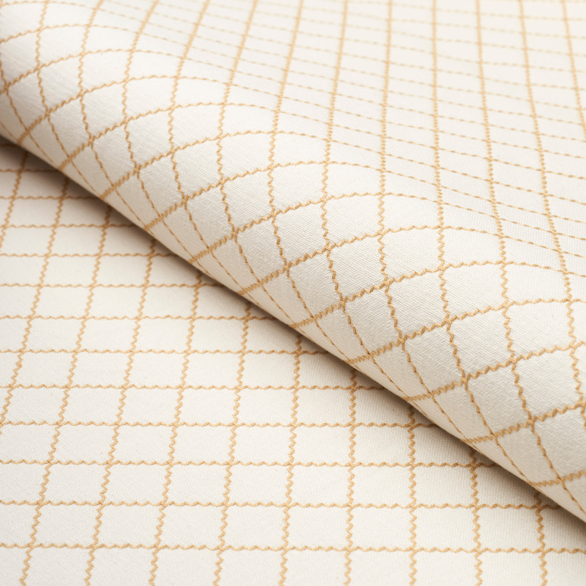 MAGGIE-LATTICE-NEUTRAL-SCHUMACHER-83763 - Schumacher Fabric