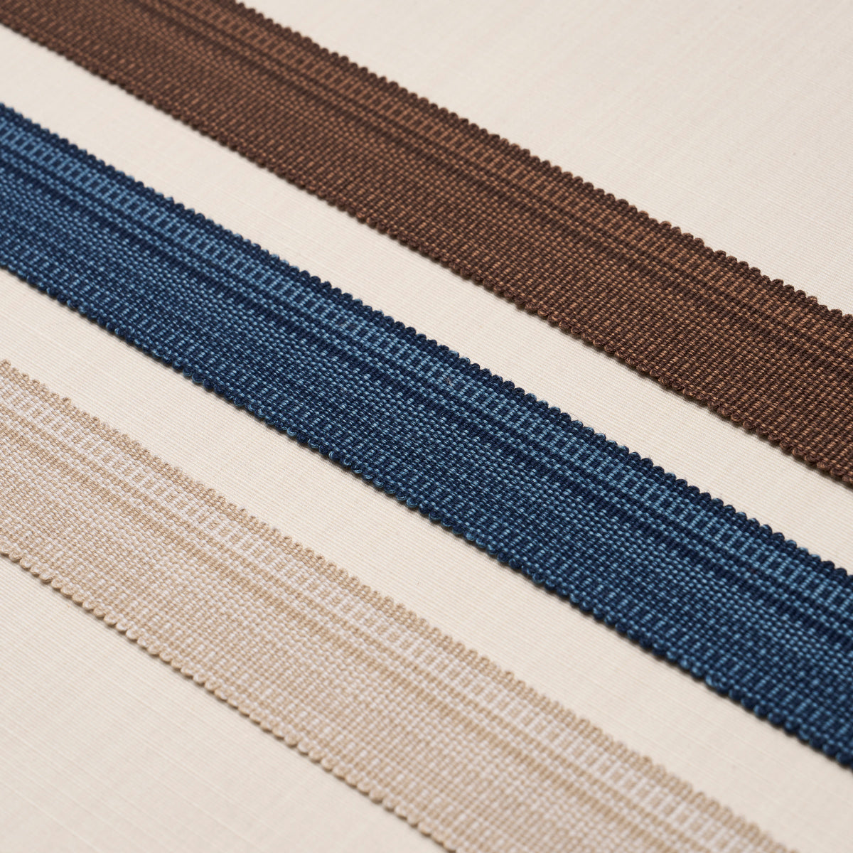 COTTON-STRI-TAPE-MEDIUM-CHESTNUT-SCHUMACHER-83942 - Schumacher Trim