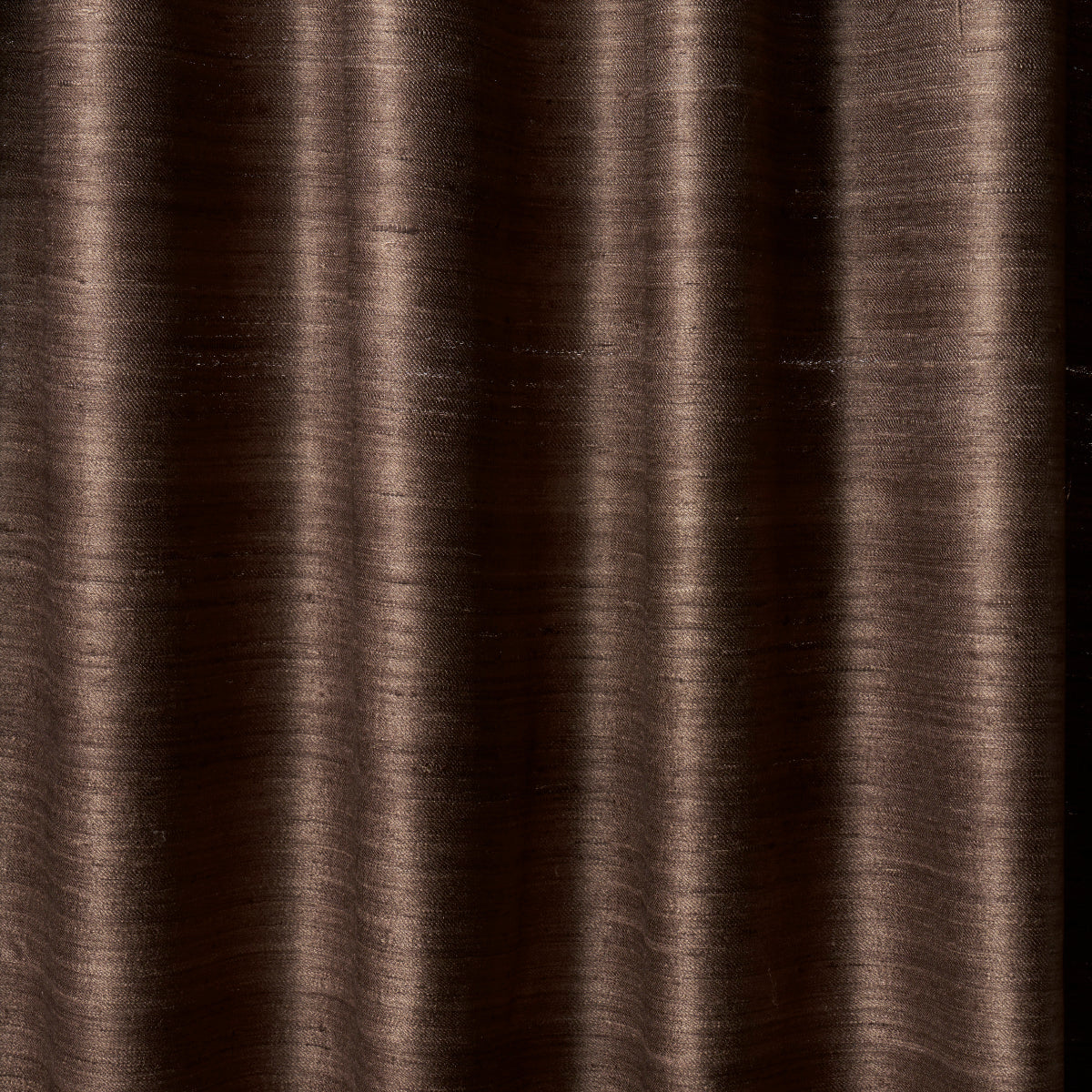AMIR-HANDWOVEN-SILK-CASEMENT-WALNUT-SCHUMACHER-84072 - Schumacher Tela