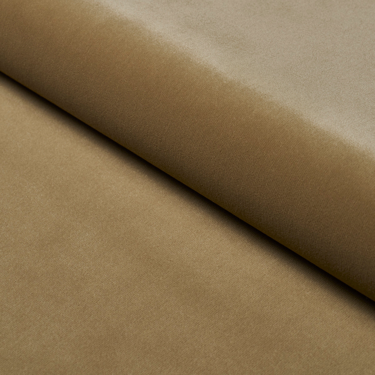 ALISTAIR-INDOOR-OUTDOOR-VELVET-SAND-SCHUMACHER-84133 - Schumacher Fabric