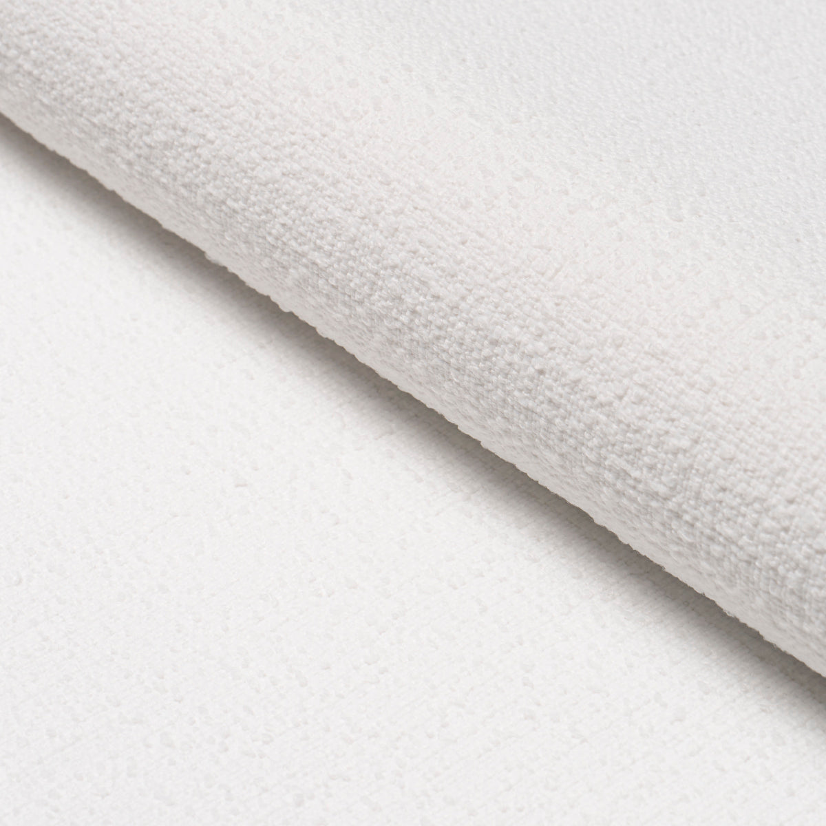 SADIE-INDOOR-OUTDOOR-WHITE-ON-WHITE-SCHUMACHER-84153 - Schumacher Tela