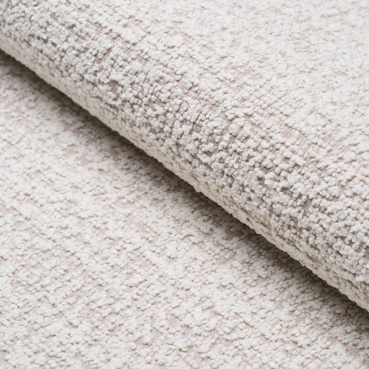 ZUZU-INDOOR-OUTDOOR-WHITE-ON-NATURAL-SCHUMACHER-84200 - Schumacher Tela