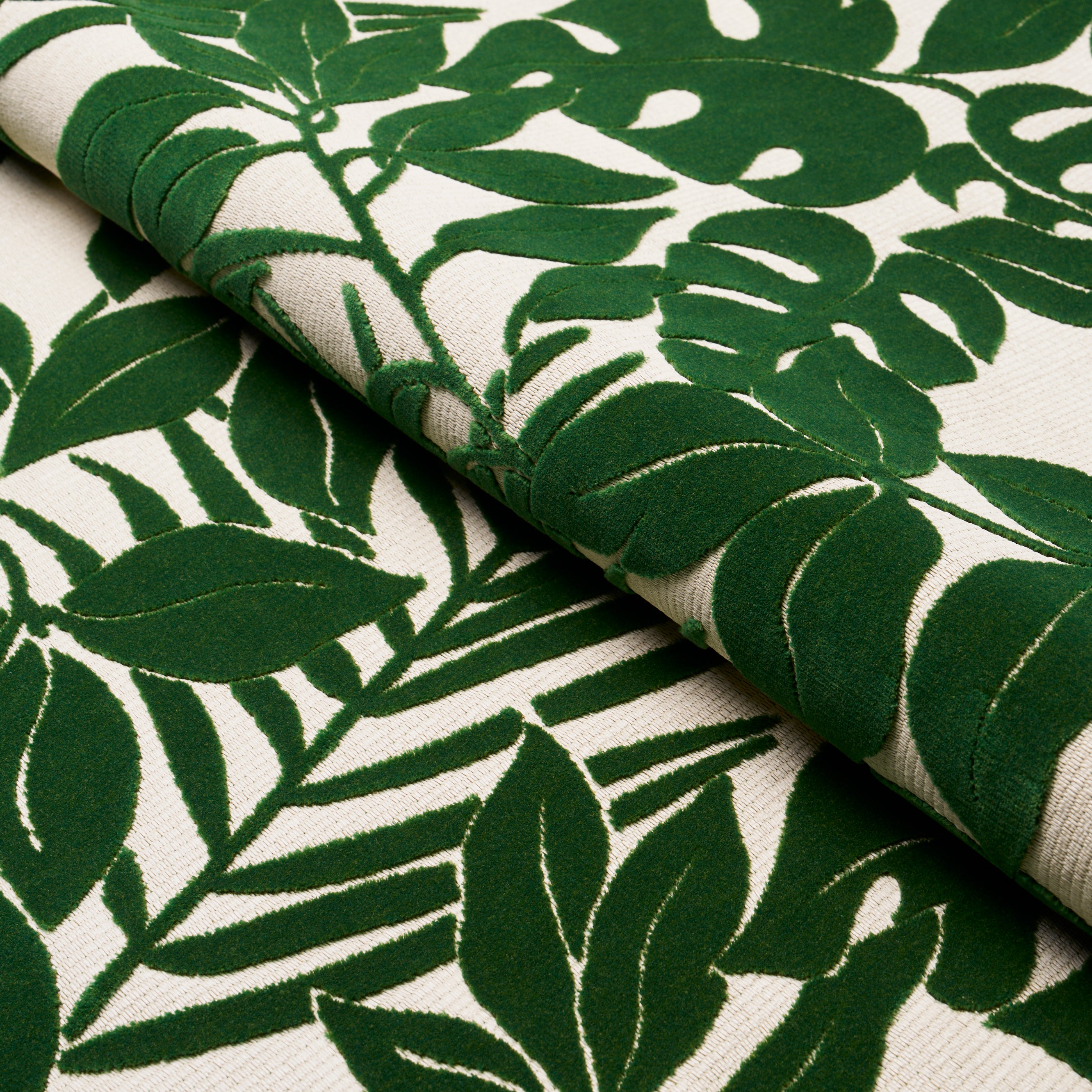 MIRAMAR-INDOOR-OUTDOOR-VELVET-TROPICAL-SCHUMACHER-84321 - Schumacher Fabric
