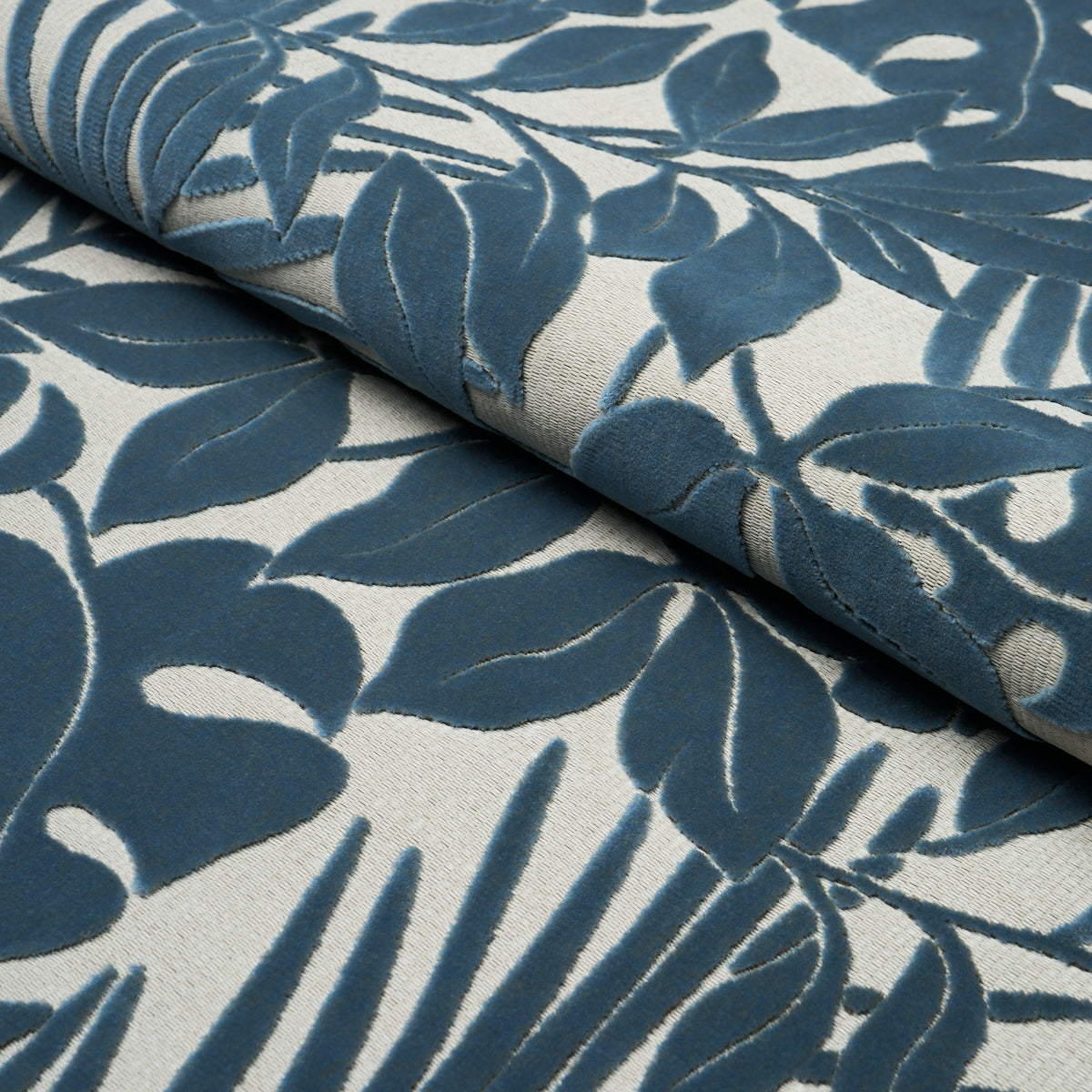 MIRAMAR-INDOOR-OUTDOOR-VELVET-CADET-SCHUMACHER-84322 - Schumacher Fabric