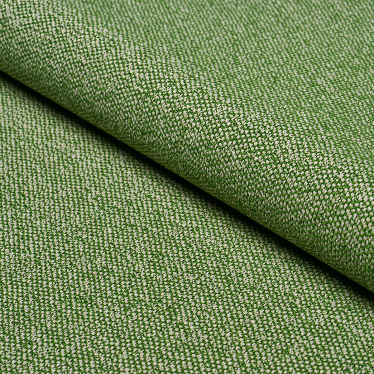 GUS-INDOOR-OUTDOOR-GRASS-SCHUMACHER-84341 - Schumacher Tela