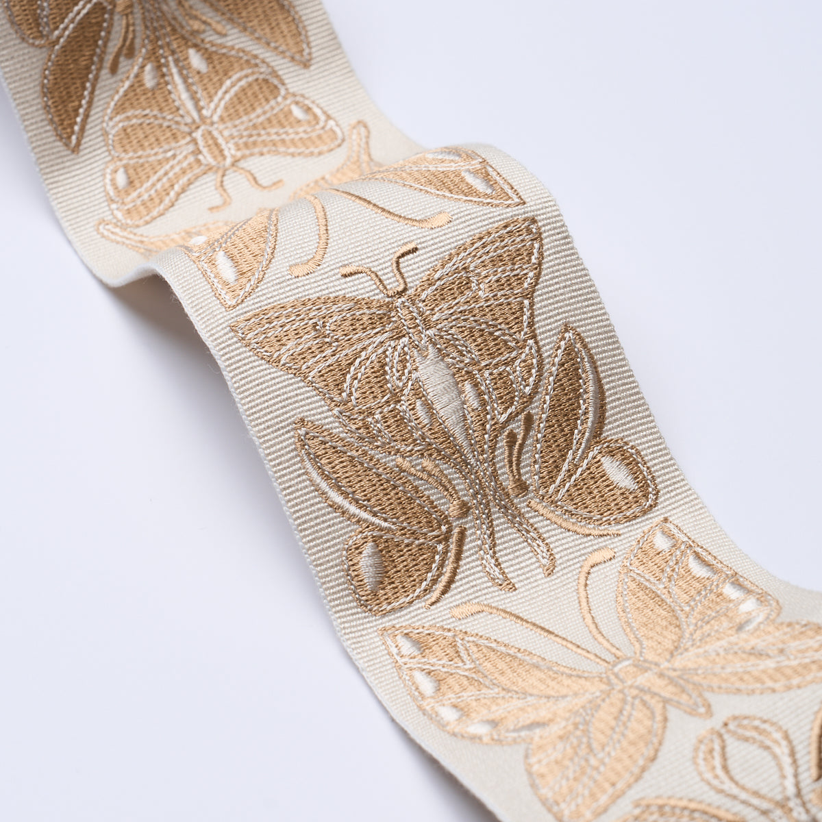 METAMORPHOSIS-TAPE-IVORY-GOLD-SCHUMACHER-84381 - Schumacher Trim