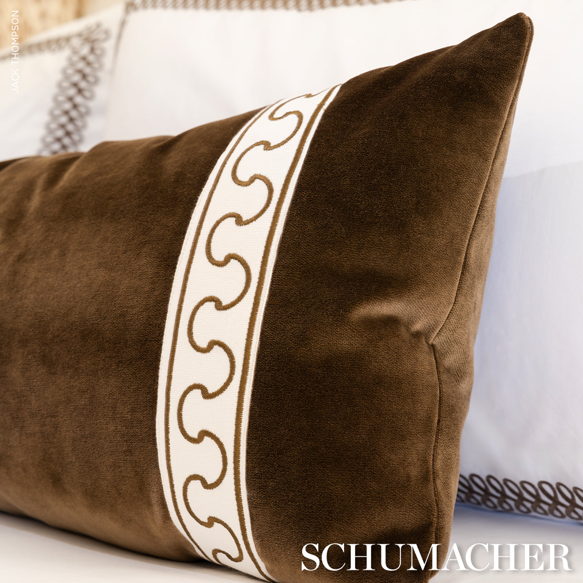 GRENELLE-TAUPE-SCHUMACHER-84560 - Schumacher Trim