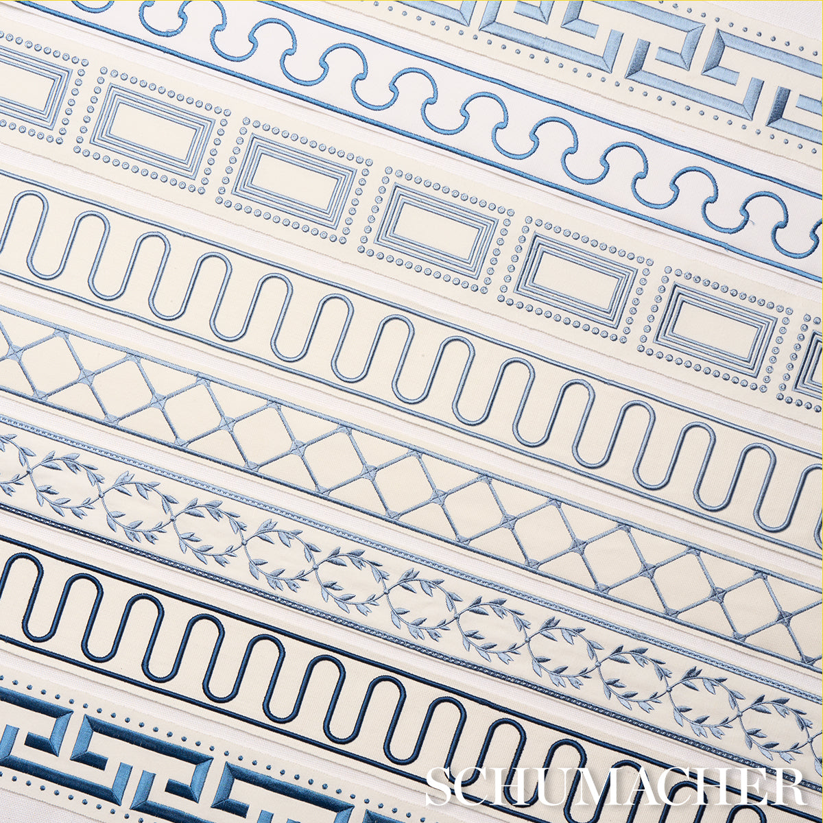 MAISON-VINE-PORCELAIN-SCHUMACHER-84573 - Schumacher Trim