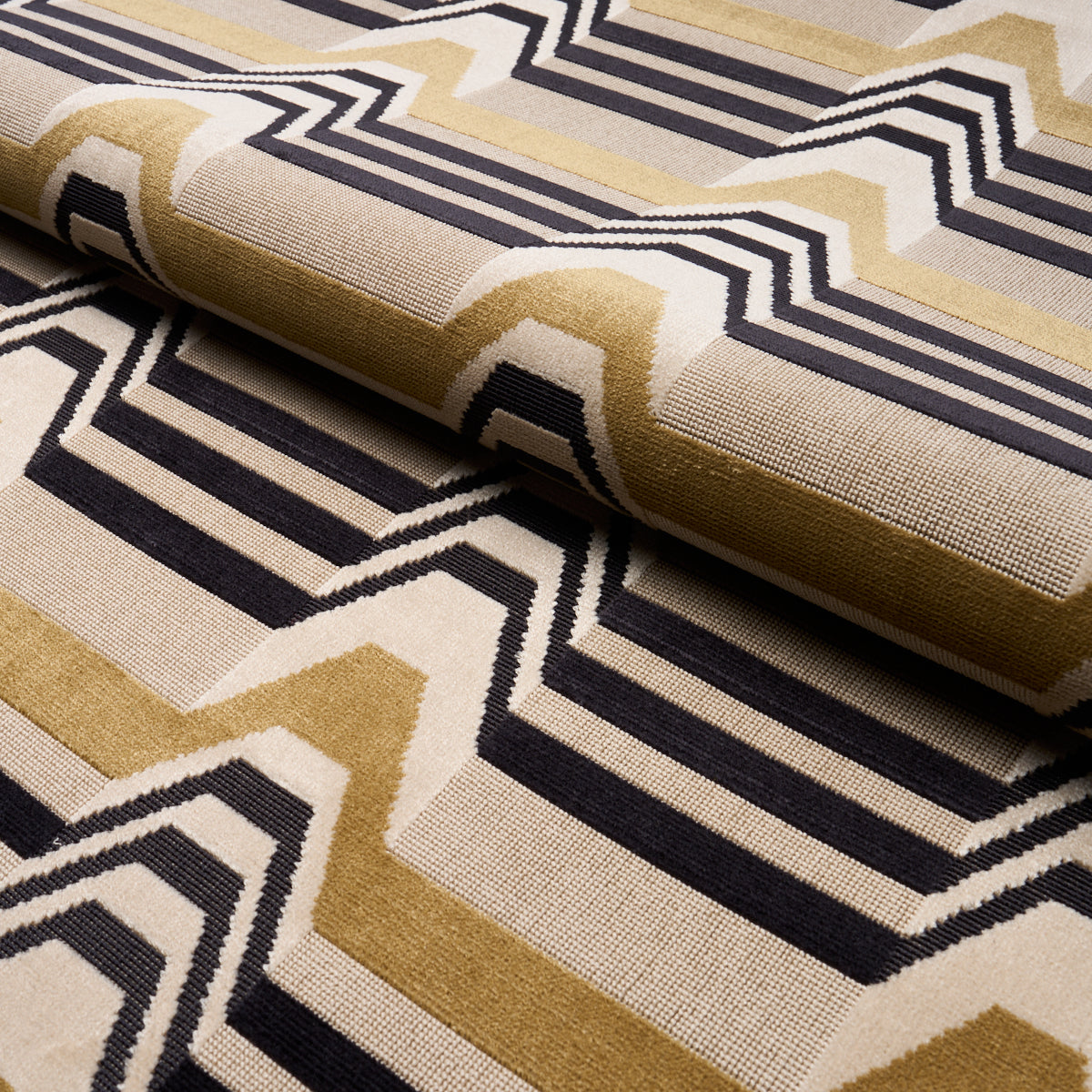 ALDO-VELVET-MOCHA-NOIR-SCHUMACHER-84812 - Schumacher Fabric
