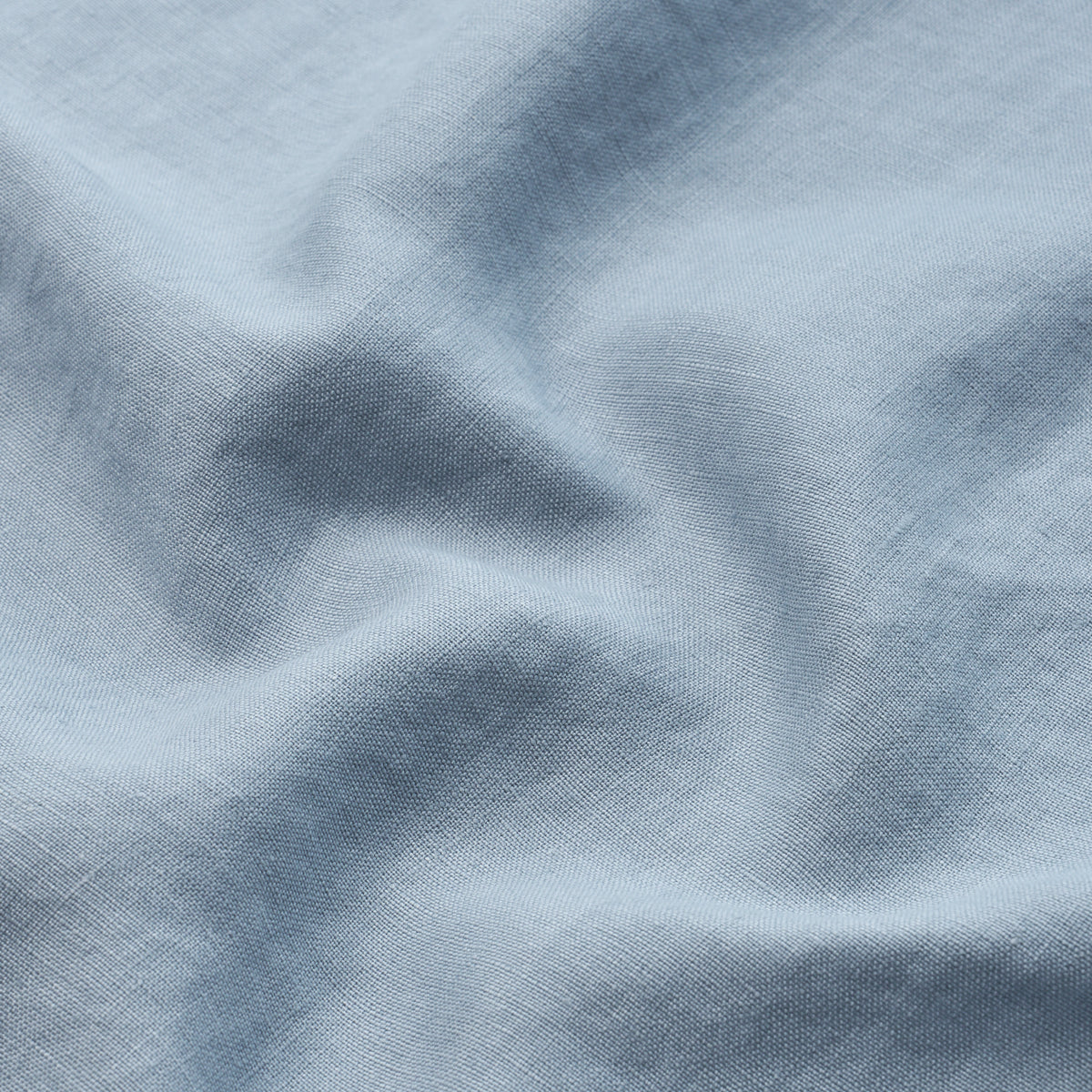 LESLIE-STONEWASHED-SHEER-CHAMBRAY-SCHUMACHER-84933 - Schumacher Fabric