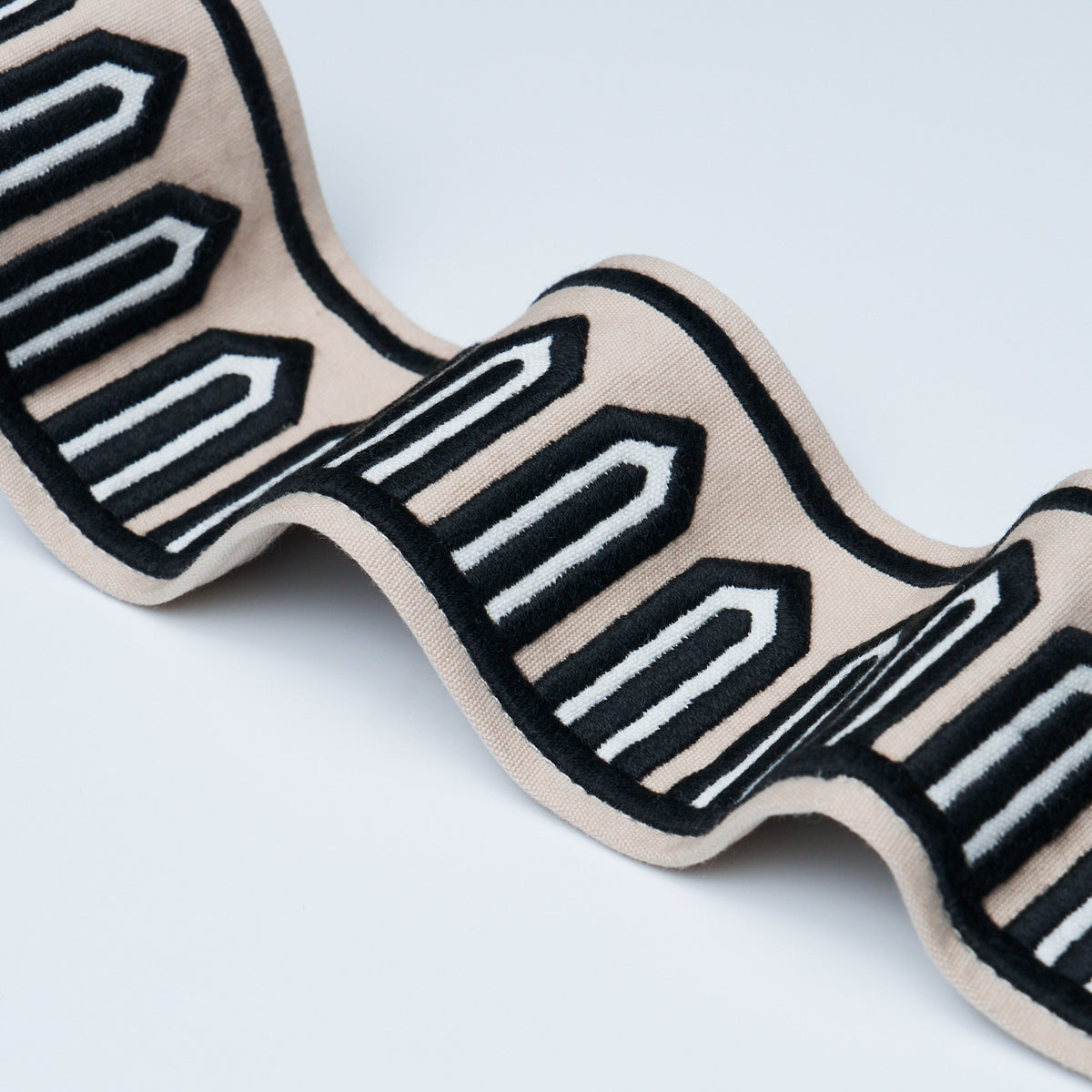 BONAPARTE-TAPE-NEUTRAL-SCHUMACHER-85382