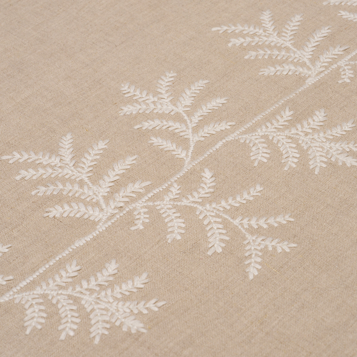 ELOISE-EMBROIDERY-NATURAL-SCHUMACHER-85631