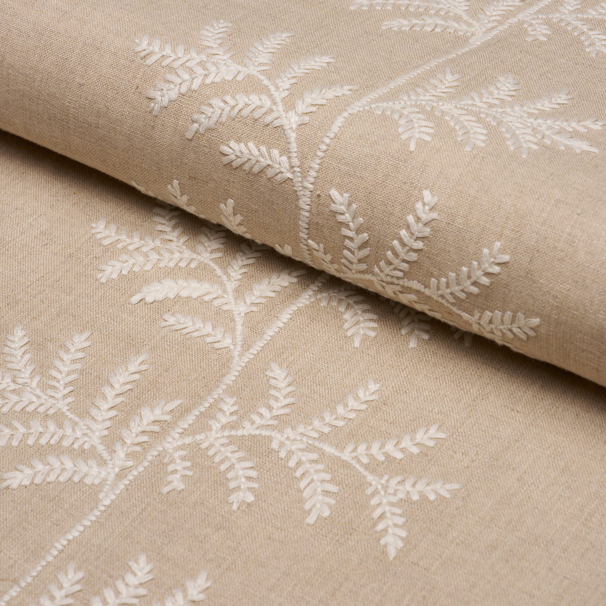ELOISE-EMBROIDERY-NATURAL-SCHUMACHER-85631