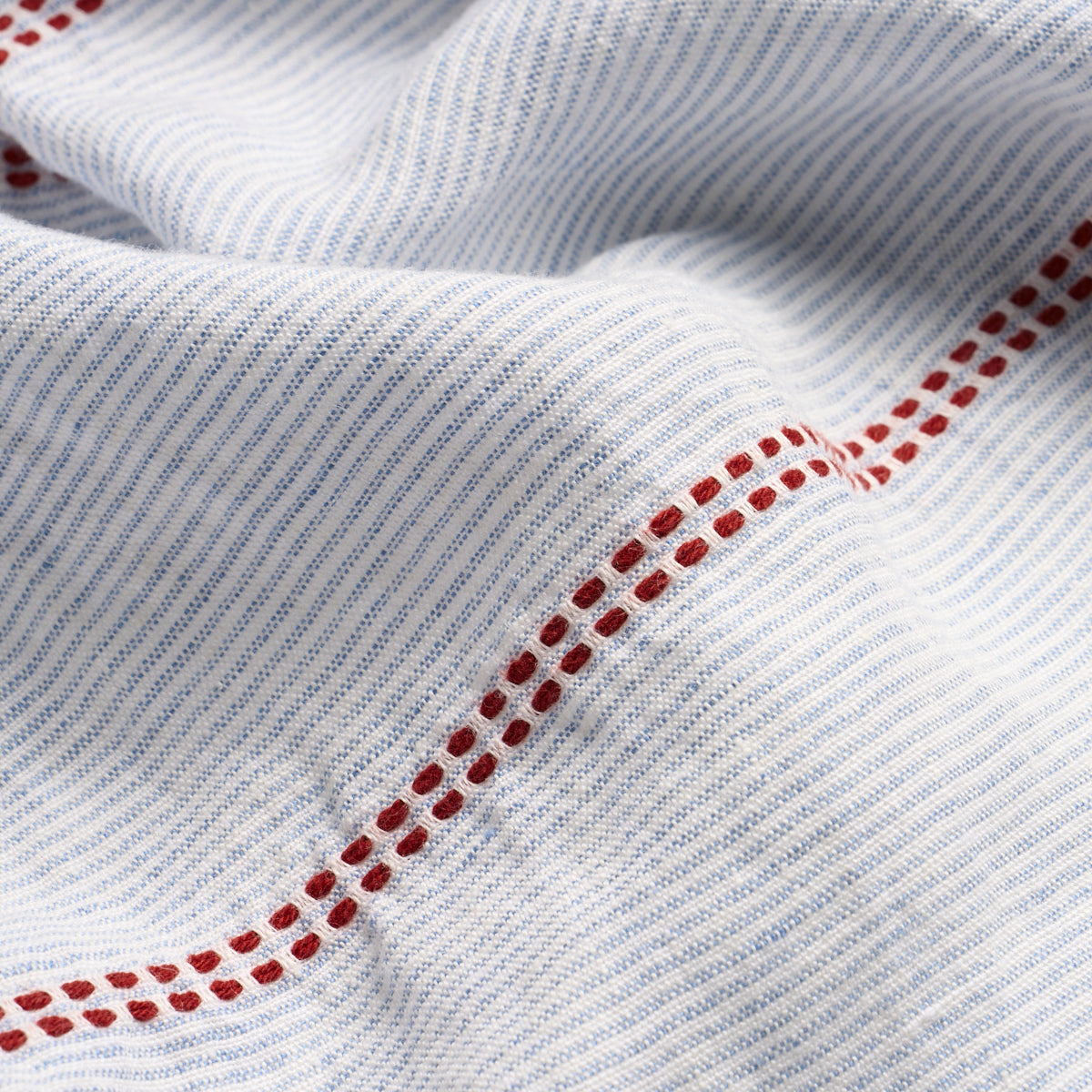 CLYDE-SHEER-AMERICANA-SCHUMACHER-85970 - Schumacher Fabric