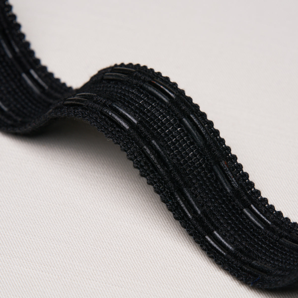 Leather Cord Tape - Noir - Schumacher 86380 Trim - Schumacher Trim