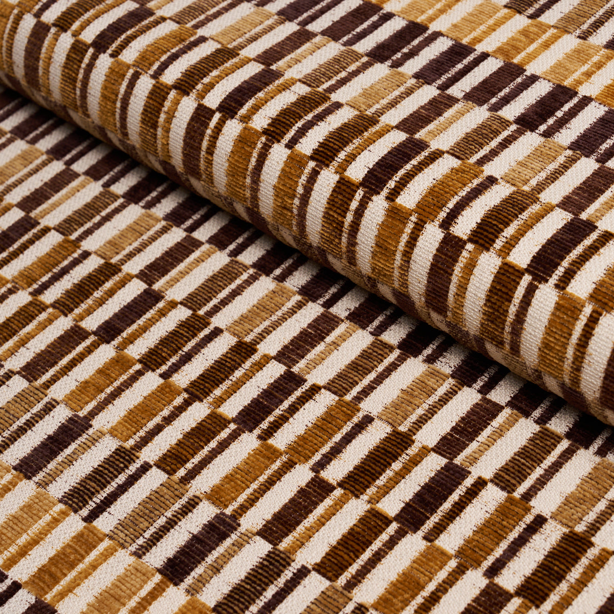 ANDERS-PERFORMANCE-CHESTNUT-SCHUMACHER-86441 - Schumacher Fabric