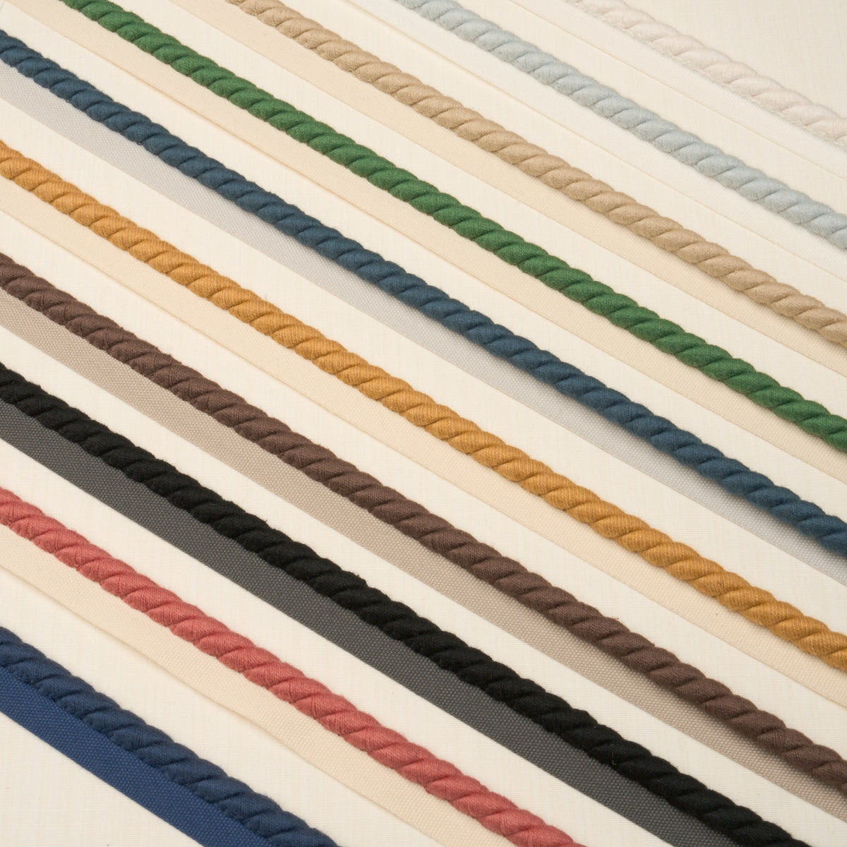 HENLEY-COTTON-CORD-GOLD-SCHUMACHER-86516 - Schumacher Recortar