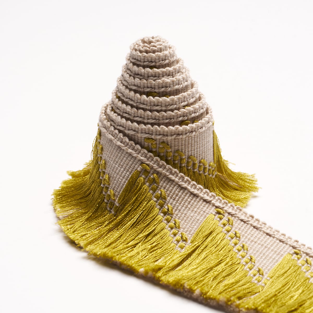 TRACE-OF-CONNECTION-FRINGE-CHARTREUSE-SCHUMACHER-86930 - Schumacher Trim
