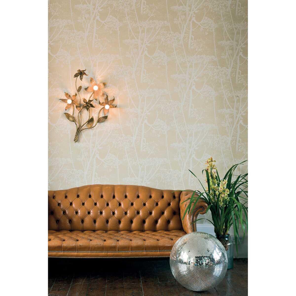 Cow Parsley - Straw/White - COLE & SON Wallpaper
