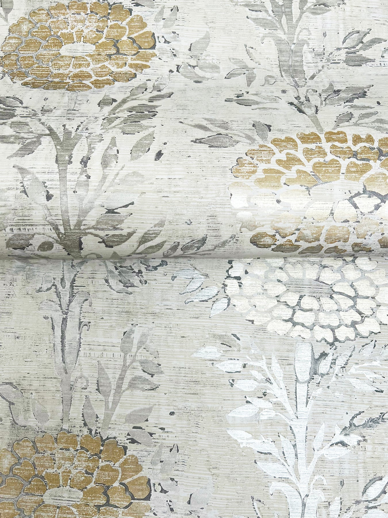french-marigold-wallpaper-white-gold-york-wallcoverings-af6516