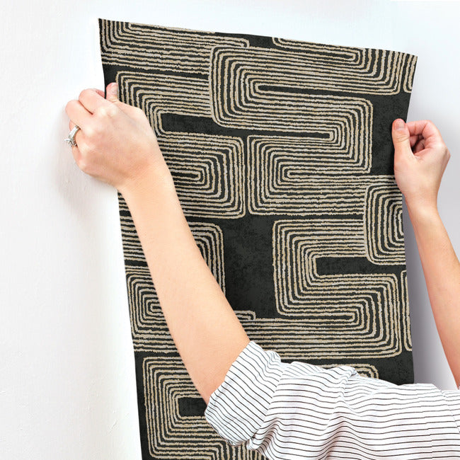 nikki-chu-zulu-thread-wallpaper-black-gold-york-wallcoverings-ag2032