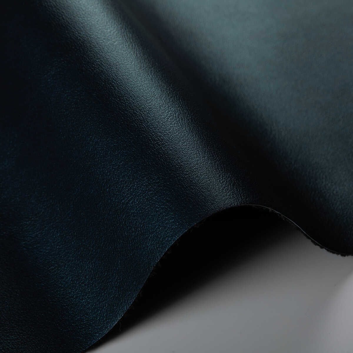 Agatha - Ink - KRAVET CONTRACT Fabric