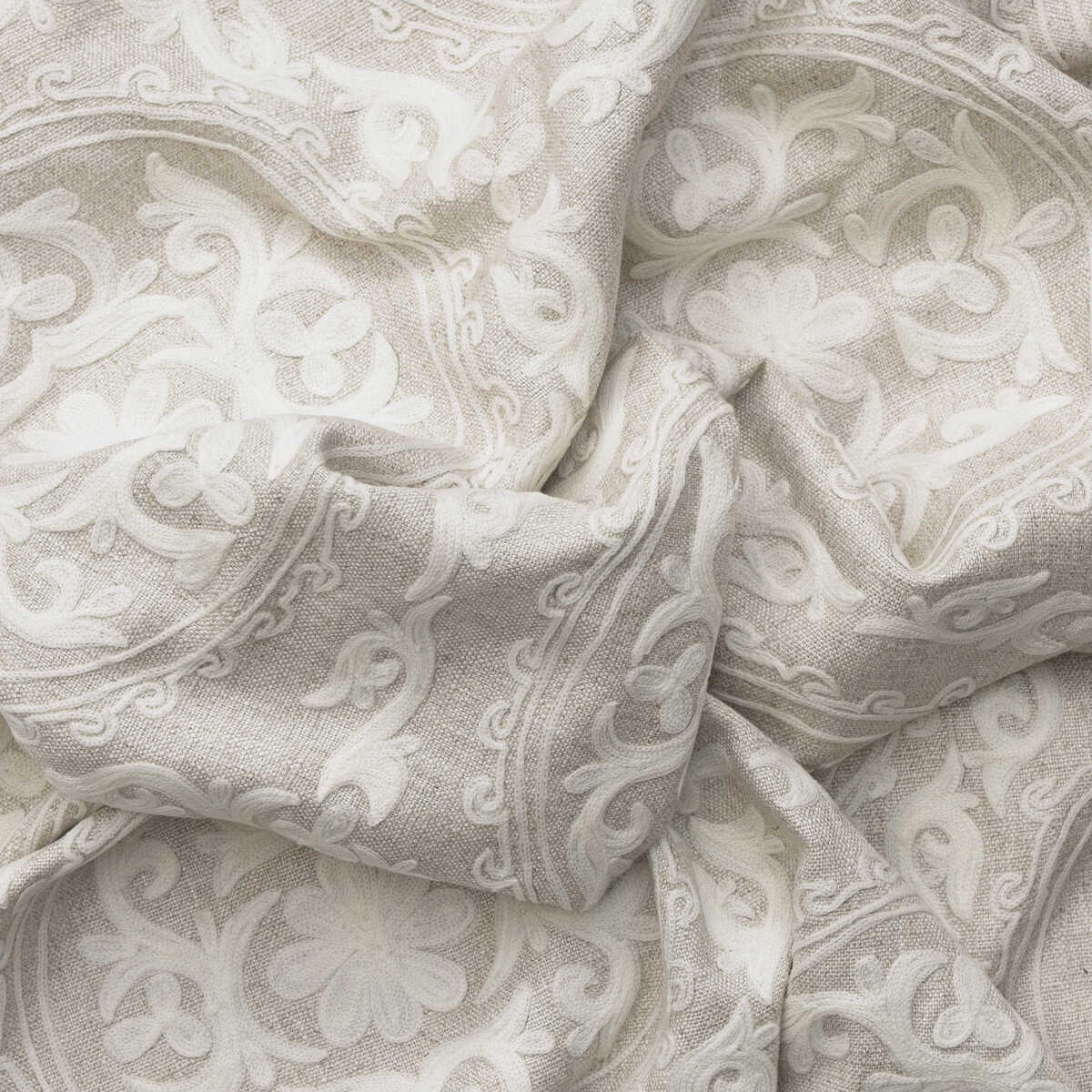 Yurt - Ivory - KRAVET COUTURE Tela