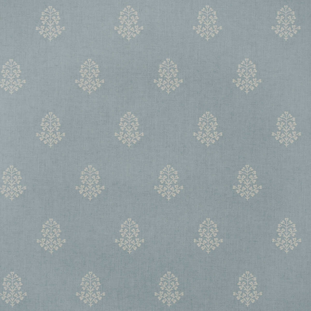 Cow Parsley - Sky - KRAVET COUTURE Papel pintado
