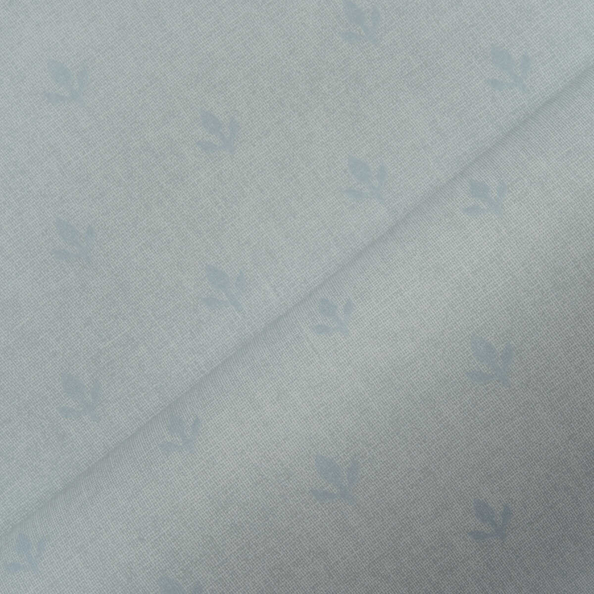 Crocus - Sky - KRAVET COUTURE Wallpaper