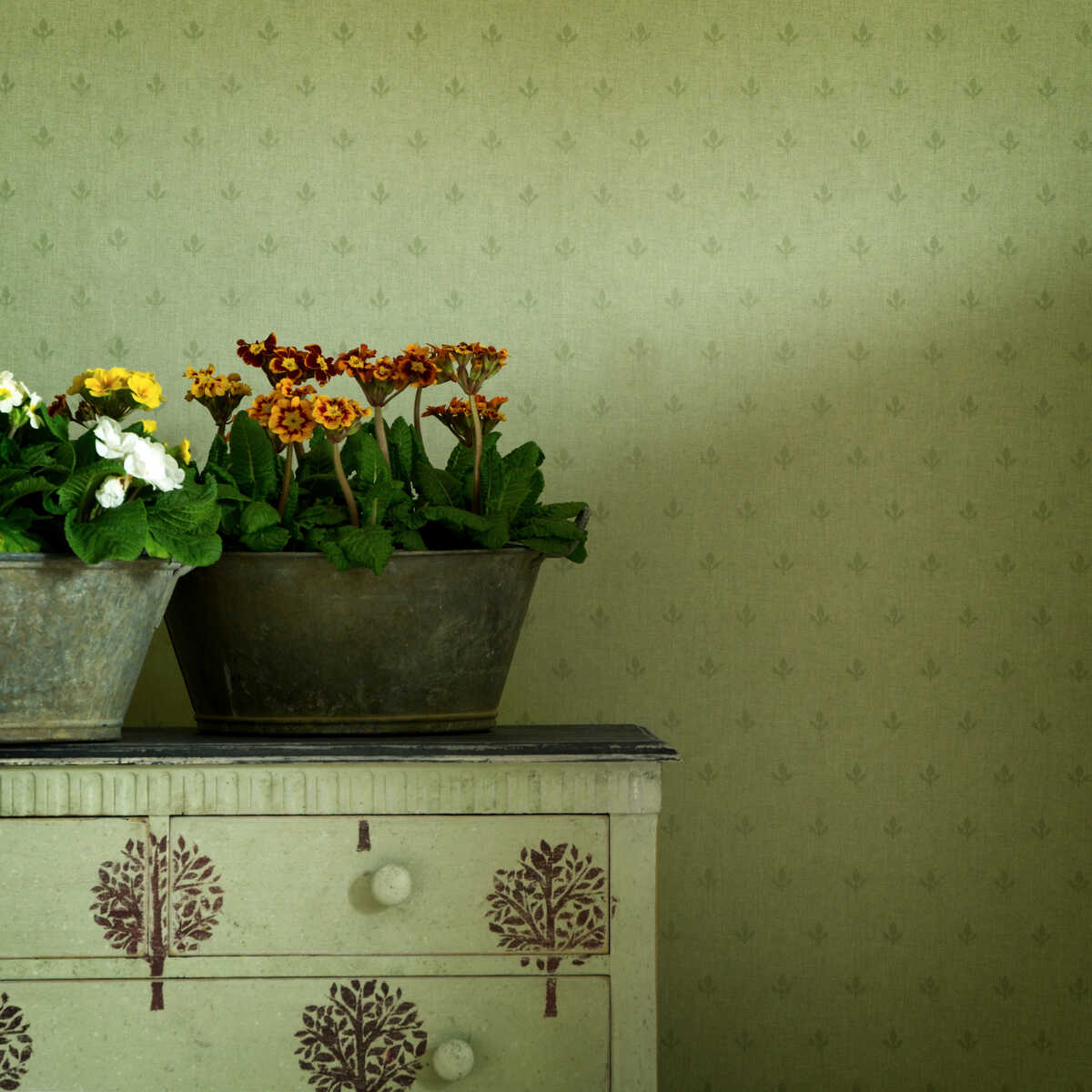 Crocus - Leaf - KRAVET COUTURE Papel pintado
