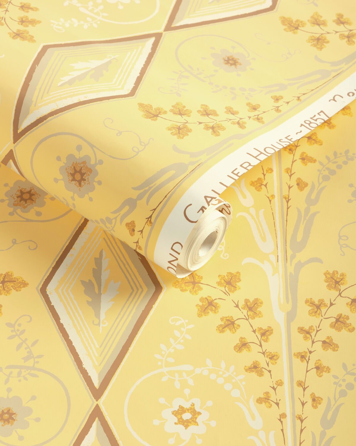 Gallier Diamond - Honey - Brunschwig & Fils Wallpaper