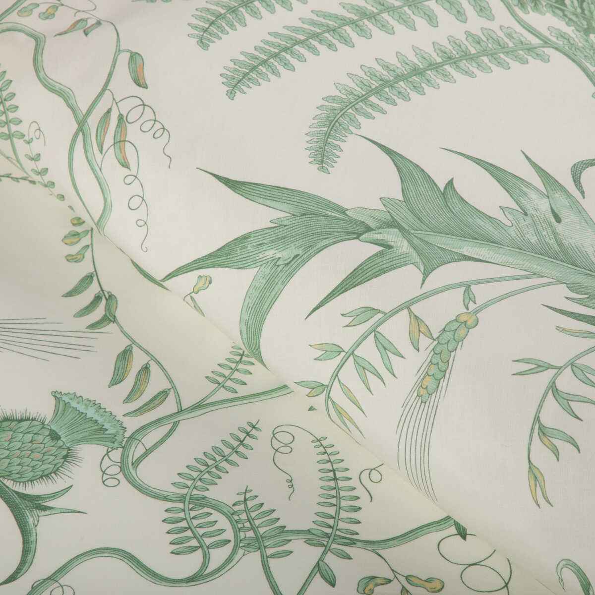 Br794314350 Bird And Thistle Cotton Print Green Brunschwig Fils Fabric - BRUNSCHWIG & FILS Fabric