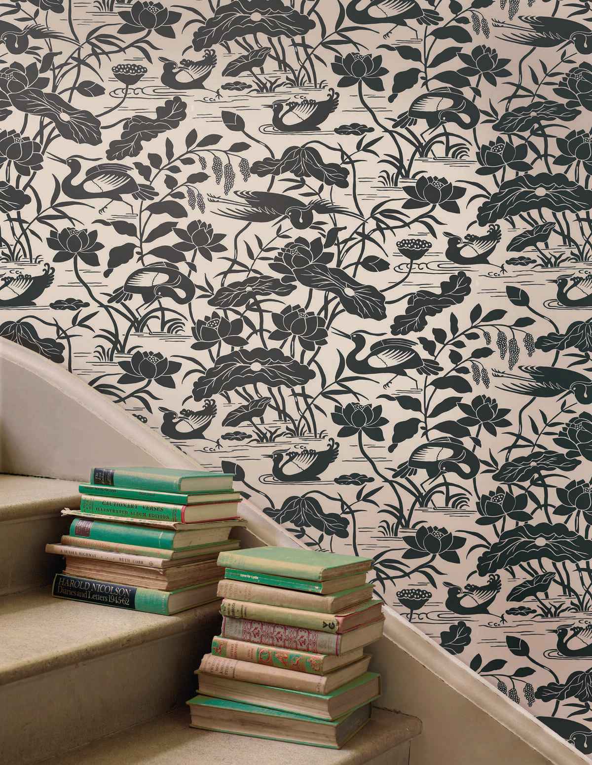 Bw4508910 Heron Lotus Flower Black White G P J Baker Wallpaper - G P & J BAKER Wallpaper