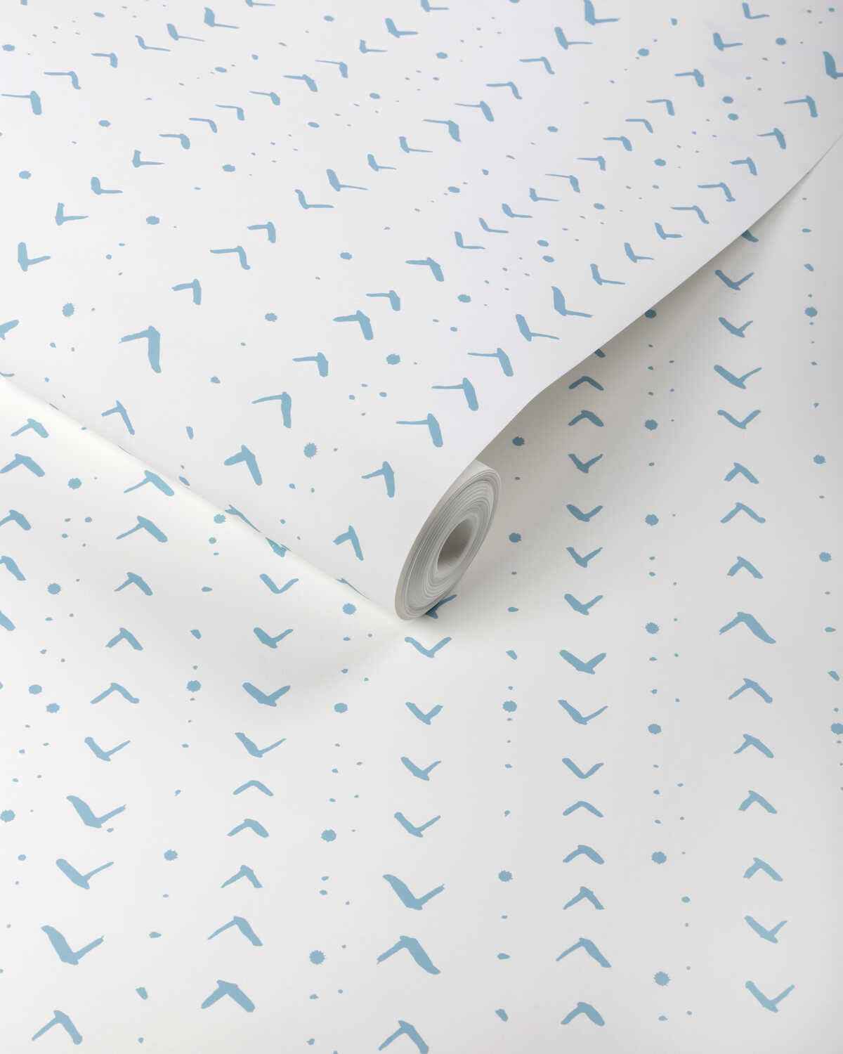 Ccp2347150 Titik Wp Sky Caroline Cecil Textiles Wallpaper - CAROLINE CECIL TEXTILES Wallpaper