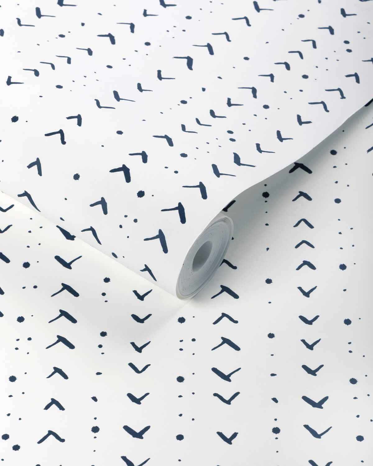 Ccp234716500 Titik Wp Dark Navy Caroline Cecil Textiles Wallpaper - CAROLINE CECIL TEXTILES Wallpaper