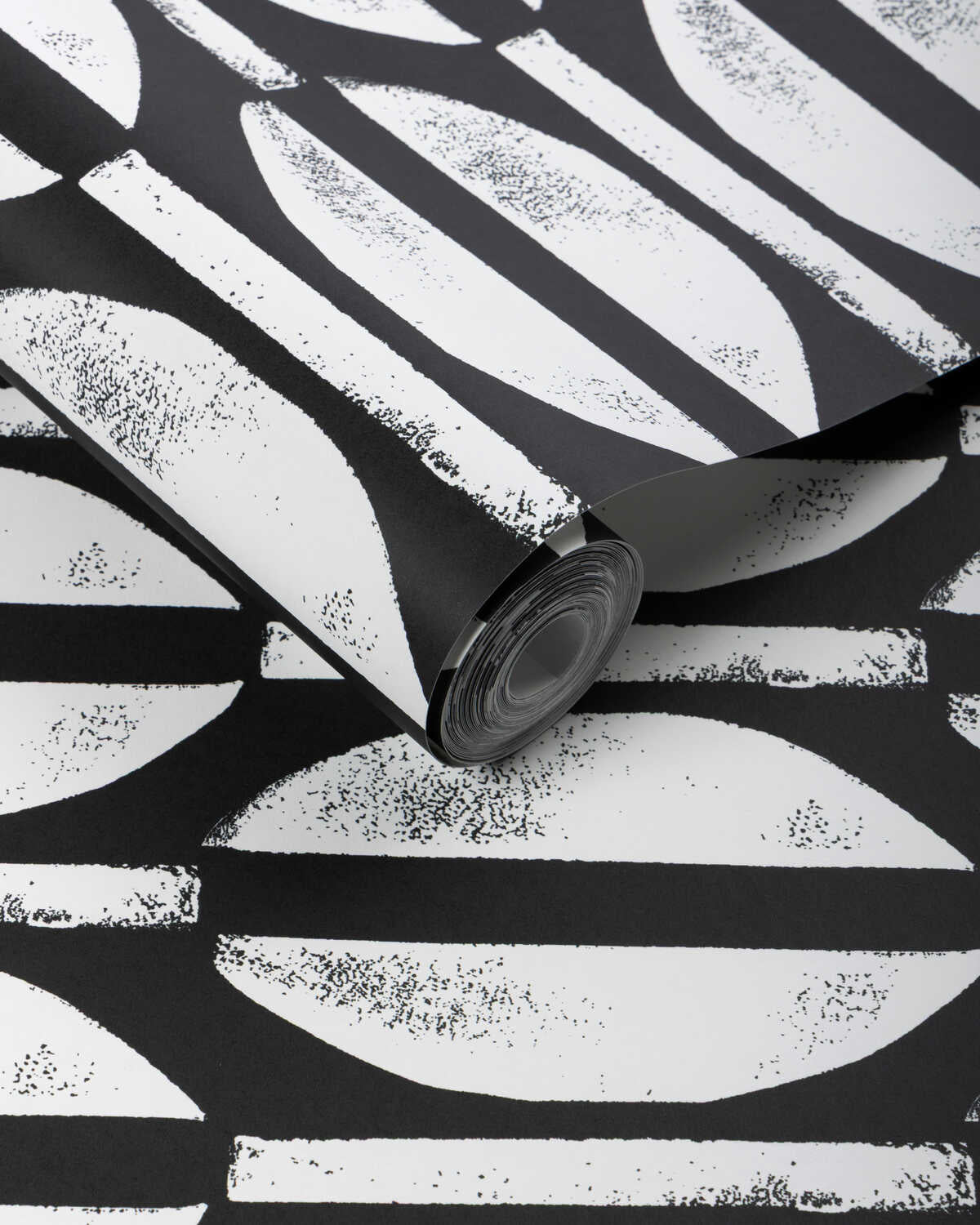 Raja Wp - Black - CAROLINE CECIL TEXTILES Wallpaper