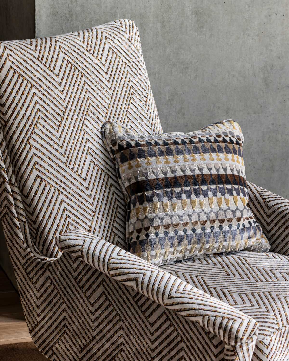 Grassetto - Bronze - CLARKE AND CLARKE Fabric