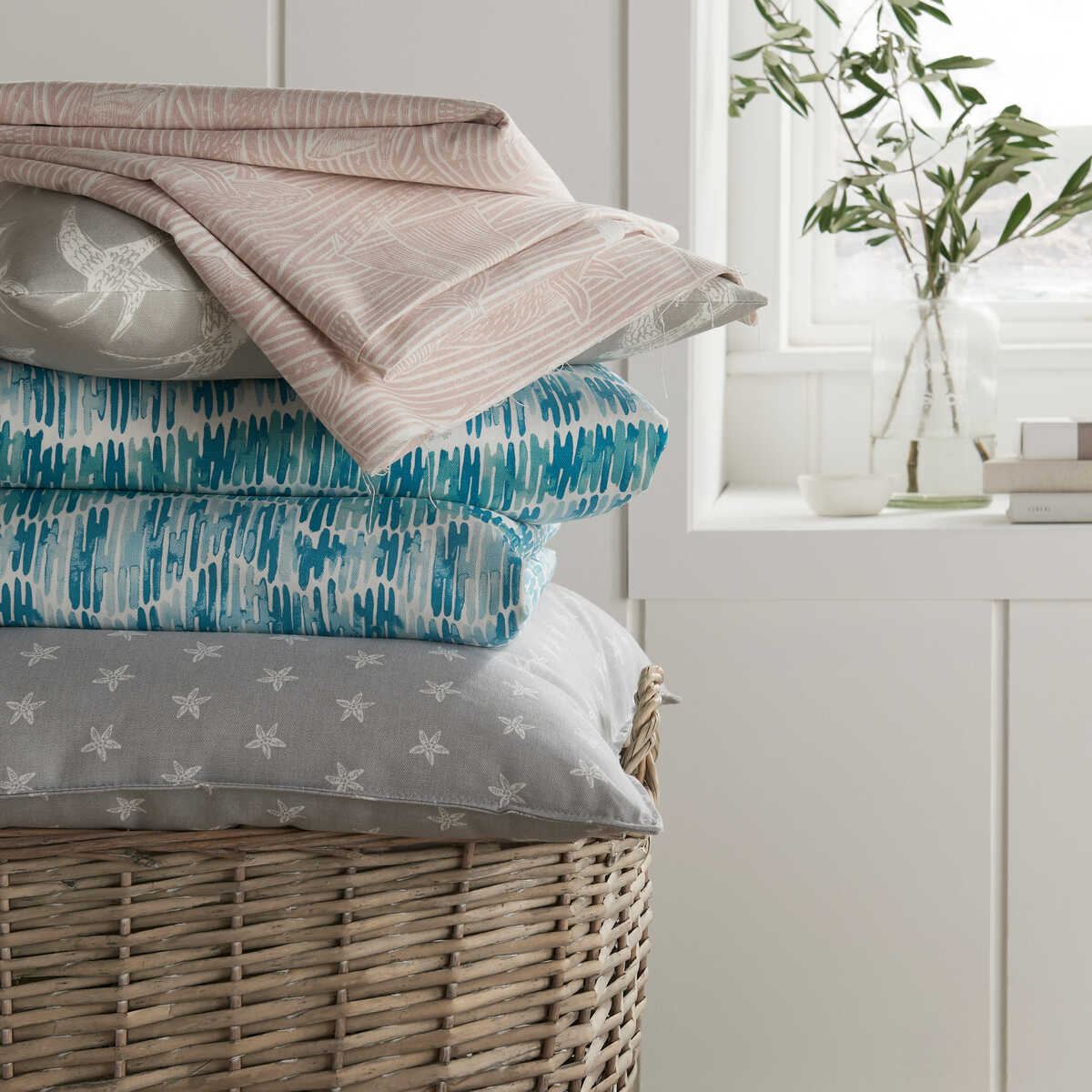 Fin - Blush - CLARKE AND CLARKE Fabric