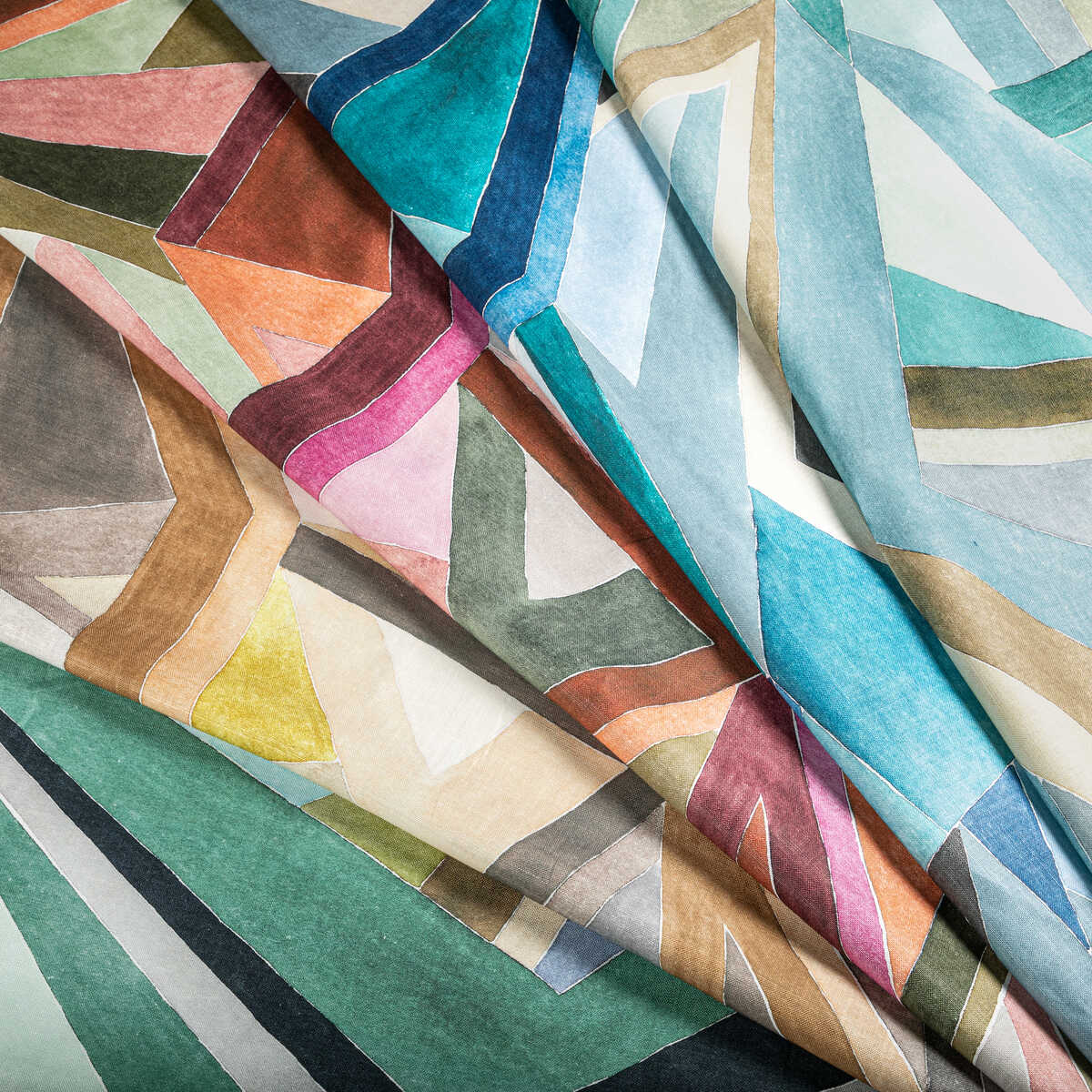 Roulade Print - Aqua/Dune - LEE JOFA MODERN Fabric