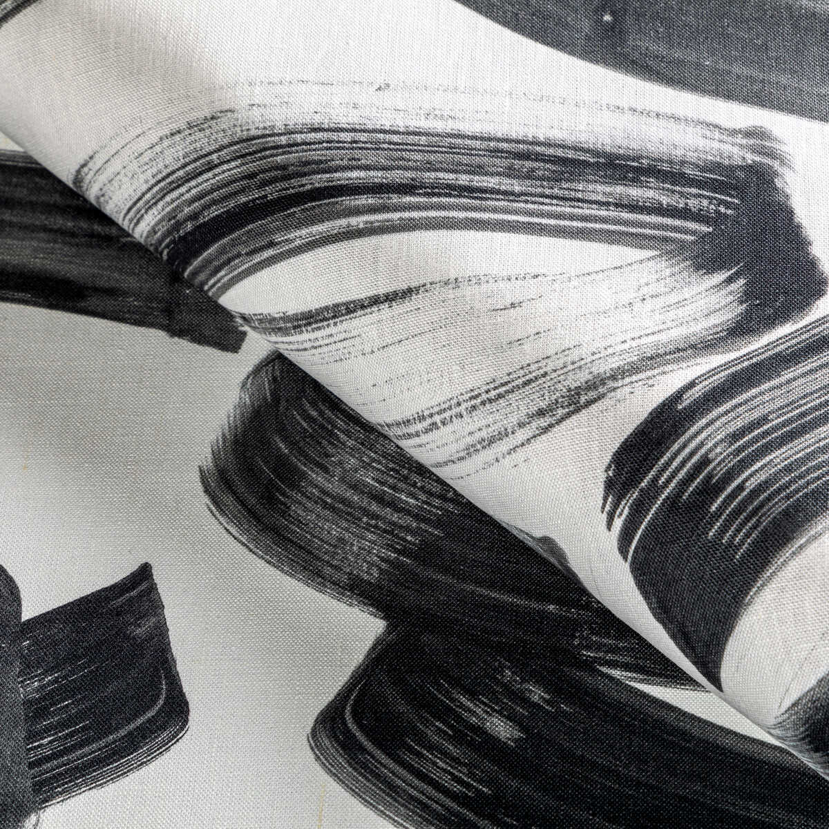 Laryo Print - Ink - LEE JOFA MODERN Fabric