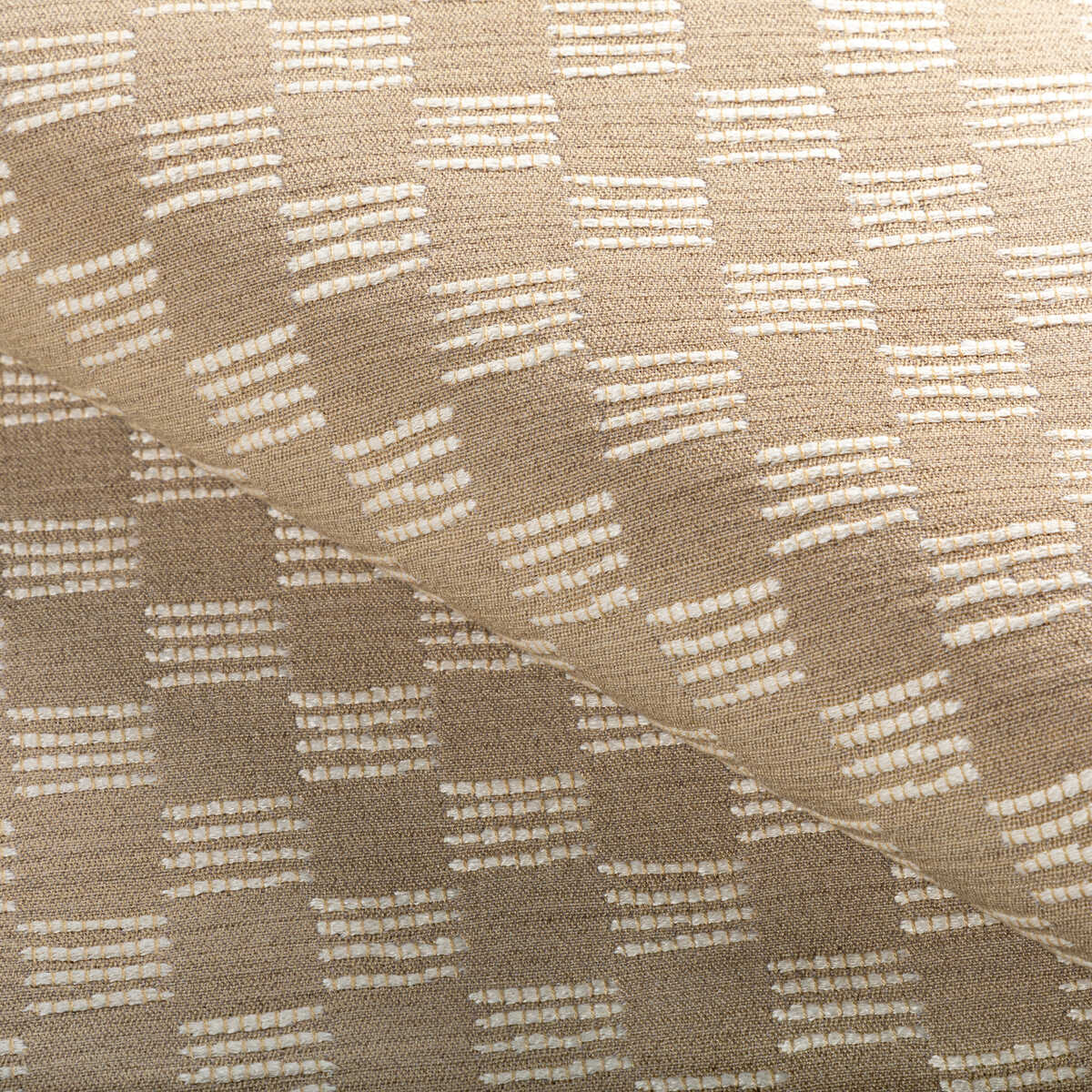 Stroll - Sand - LEE JOFA MODERN Fabric